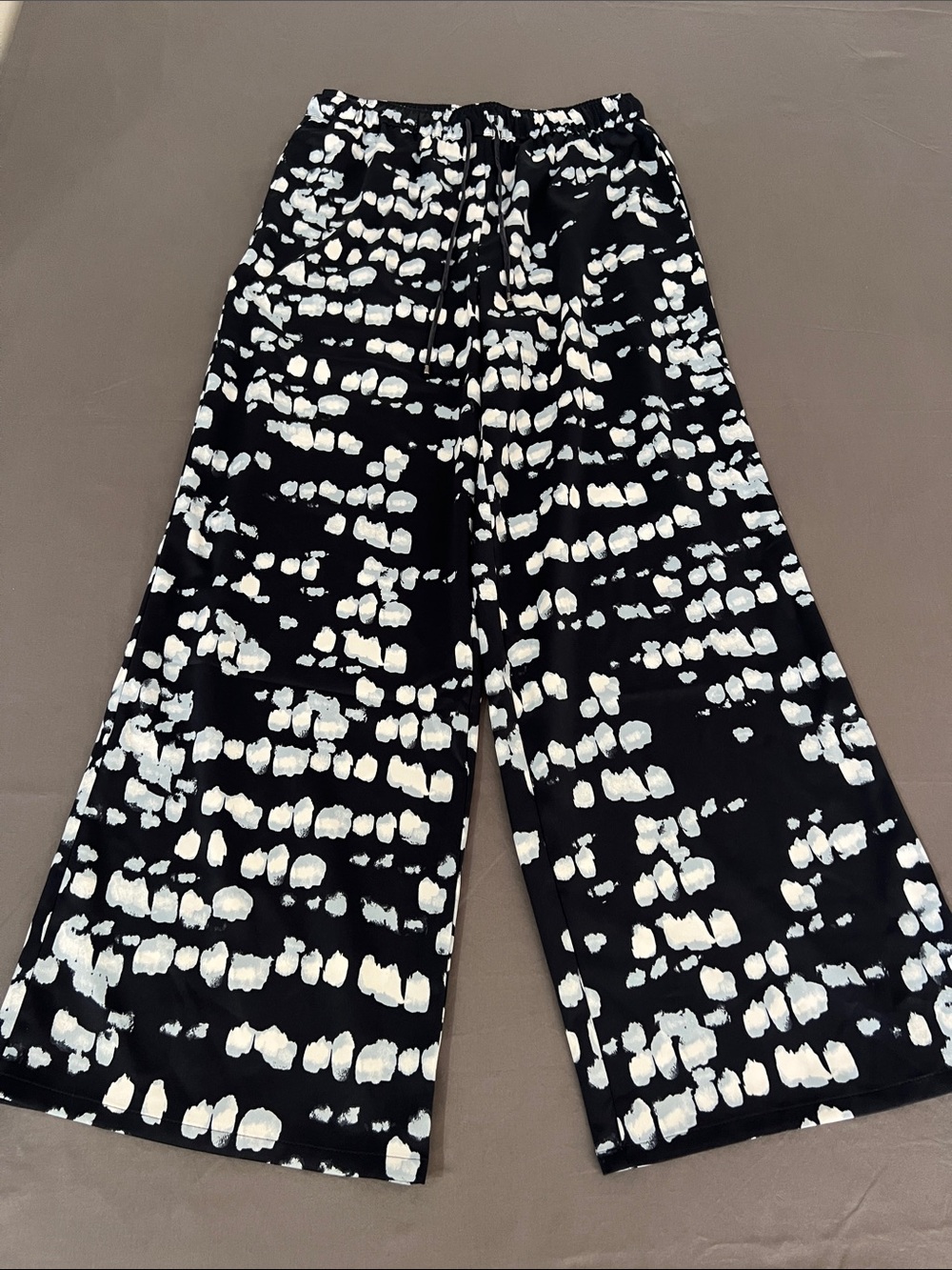 Blue and White Wide-Leg Pull-On Pants